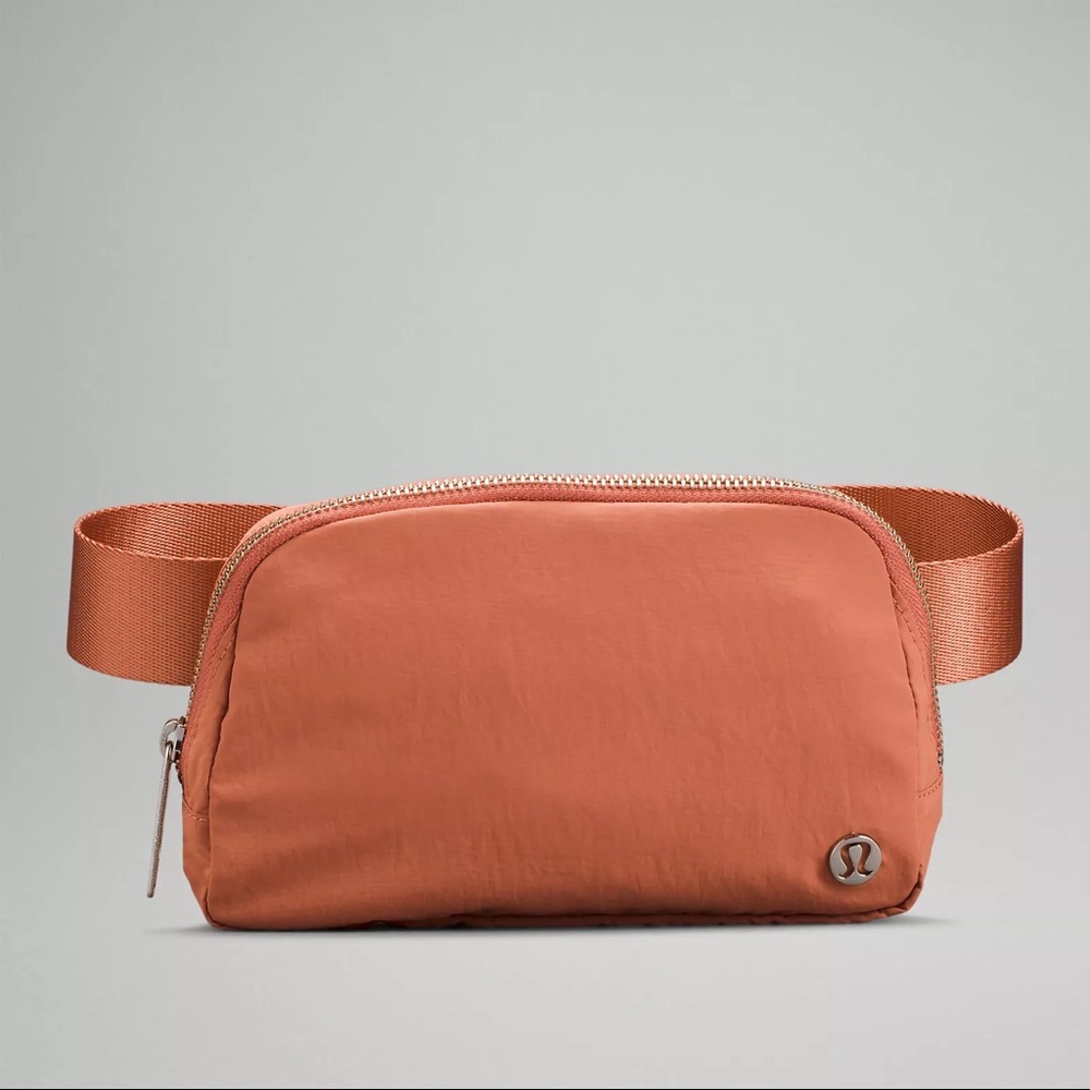 NWOT Lululemon Everywhere Belt Bag - Pink Savannah